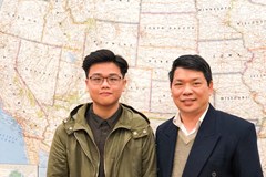 Tiến sĩ y tế Mỹ chọn chương trình Trung học - Cao đẳng cộng đồng kép (High school completion program) cho con trai