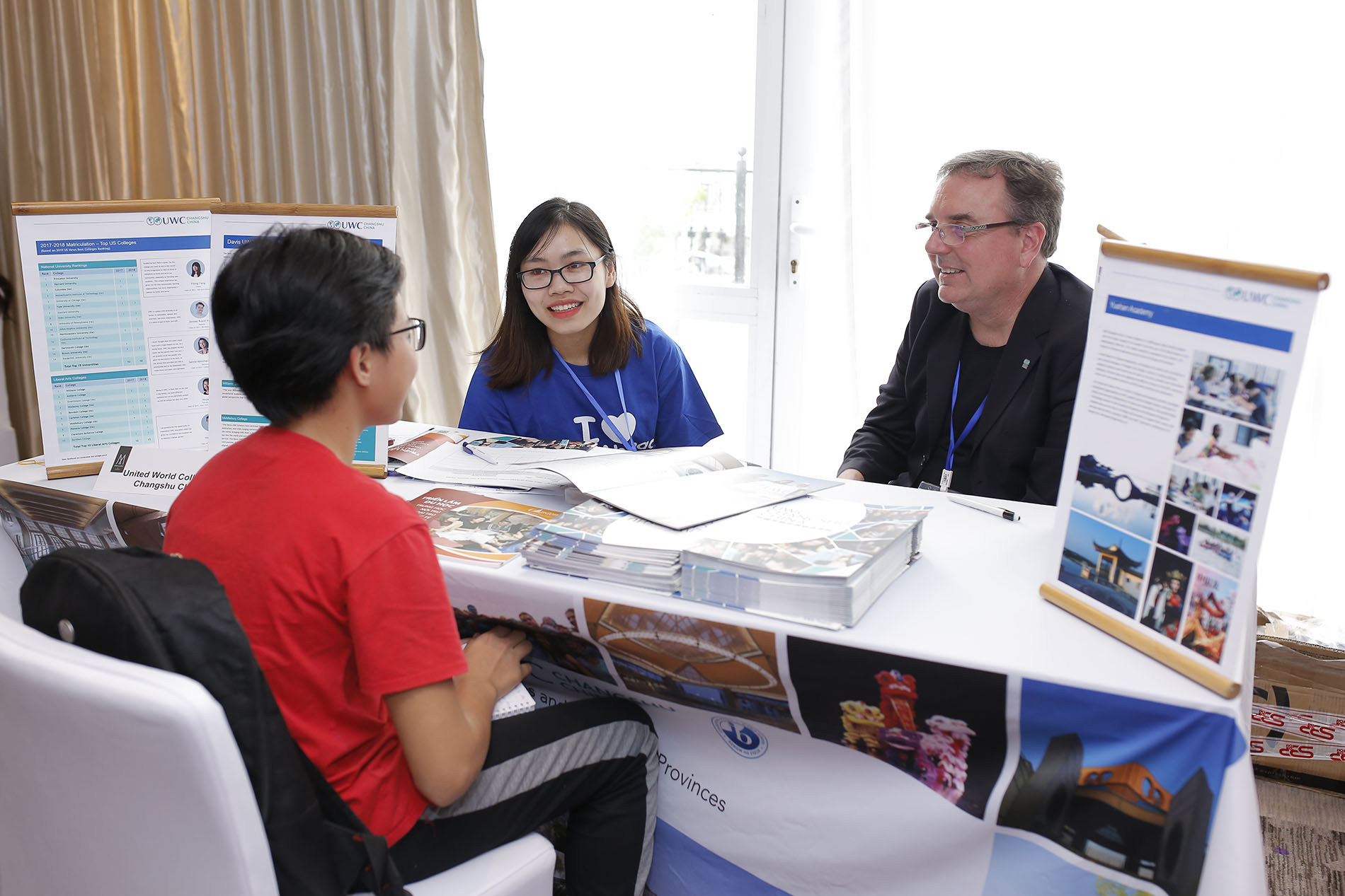 TRIỄN LÃM GIÁO DỤC TRUNG HỌC NỘI TRÚ  NGOẠI TRÚ QUỐC TẾ 32019