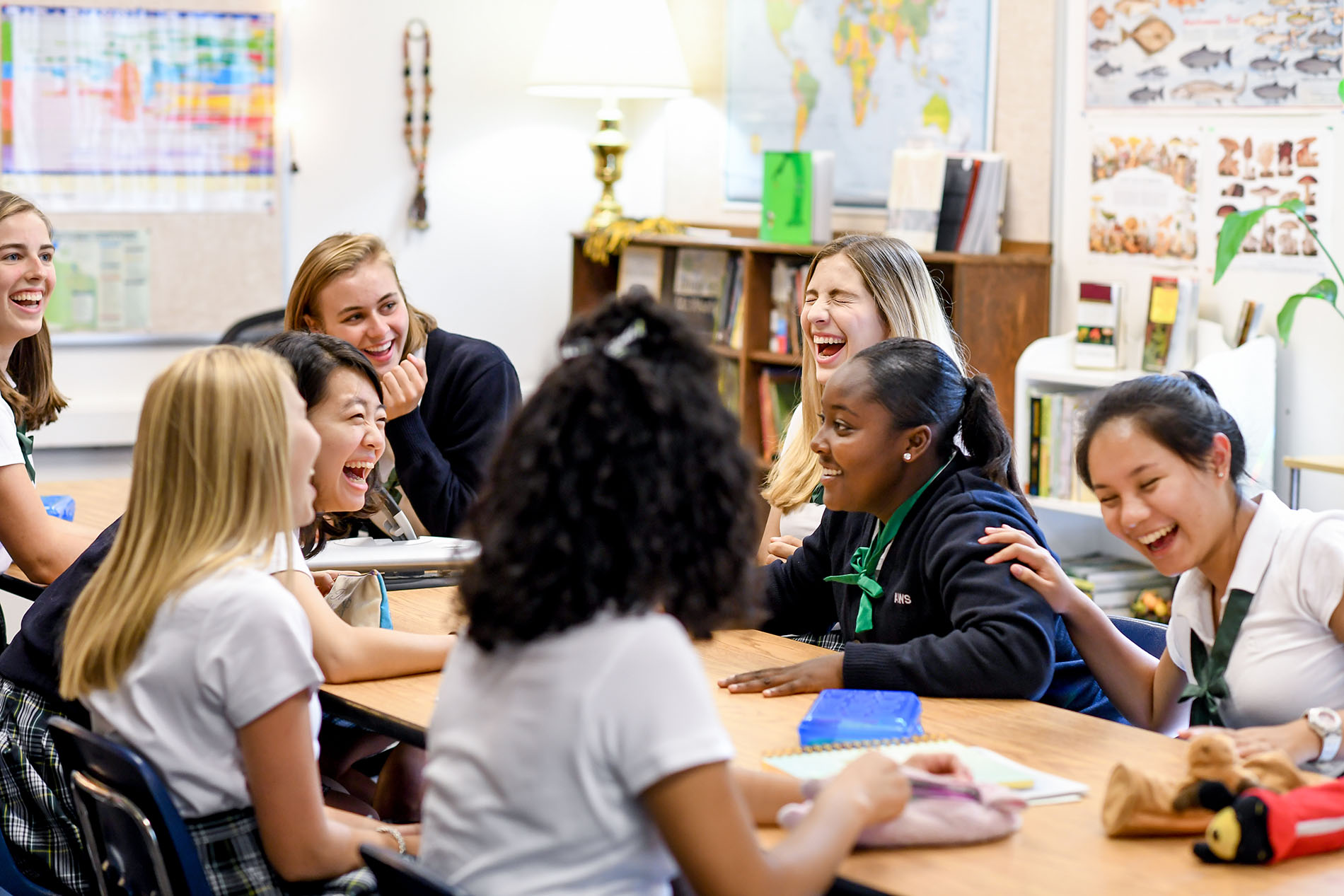 XÂY DỰNG TƯƠNG LAI VỮNG CHẮC VÀO CÁC TRƯỜNG TOP MỸ TẠI ANNIE WRIGHT SCHOOLS - TOP 3 TRƯỜNG TRUNG HỌC TẠI BANG WASHINGTON