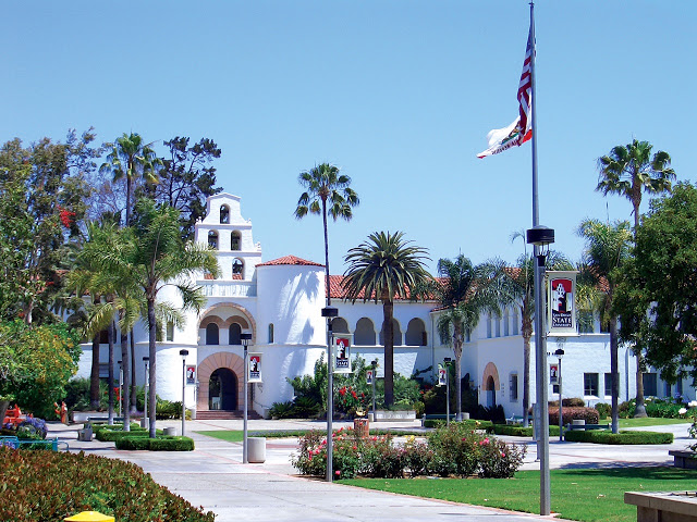 Trải nghiệm quãng thời gian sinh viên tuyệt vời tại Đại học lâu đời nhất bang California