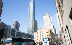 Cuộc sống sang chảnh trong ngôi trường ở trung tâm tài chính New York