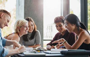 Đâu là điểm khác biệt giữa cuộc sống Trung học và Đại học?