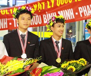 Những học sinh Việt giành học bổng “khủng” vào ĐH Mỹ nửa đầu năm 2018