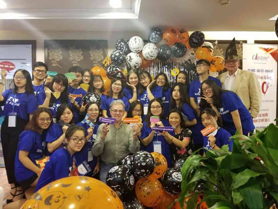 THAM GIA TÌNH NGUYỆN VIÊN, TRẢI NGHIỆM VĂN HOÁ QUỐC TẾ - TUYỂN 200 BẠN CHO TRIỂN LÃM GIÁO DỤC MÙA XUÂN 2019