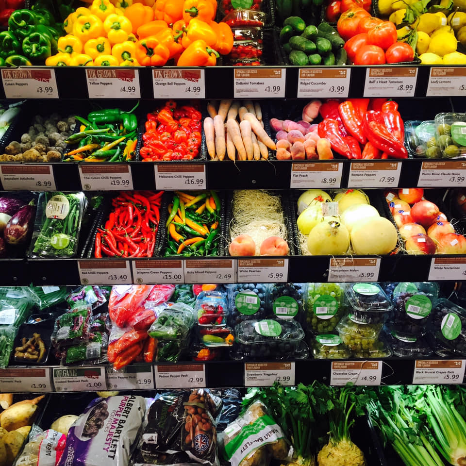 Việc mua sắm và chi tiêu của du học sinh UK