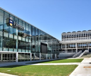 Cơ hội học tập tại Flinders University - ngôi trường nằm trong top 2% trường đại học trên thế giới!