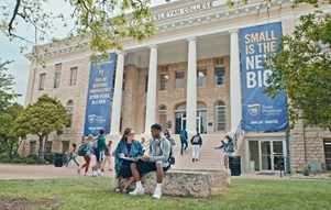 Texas Wesleyan University - xếp hạng nhất các trường tốt nhất của khu vực (Theo U.S News and World Report)