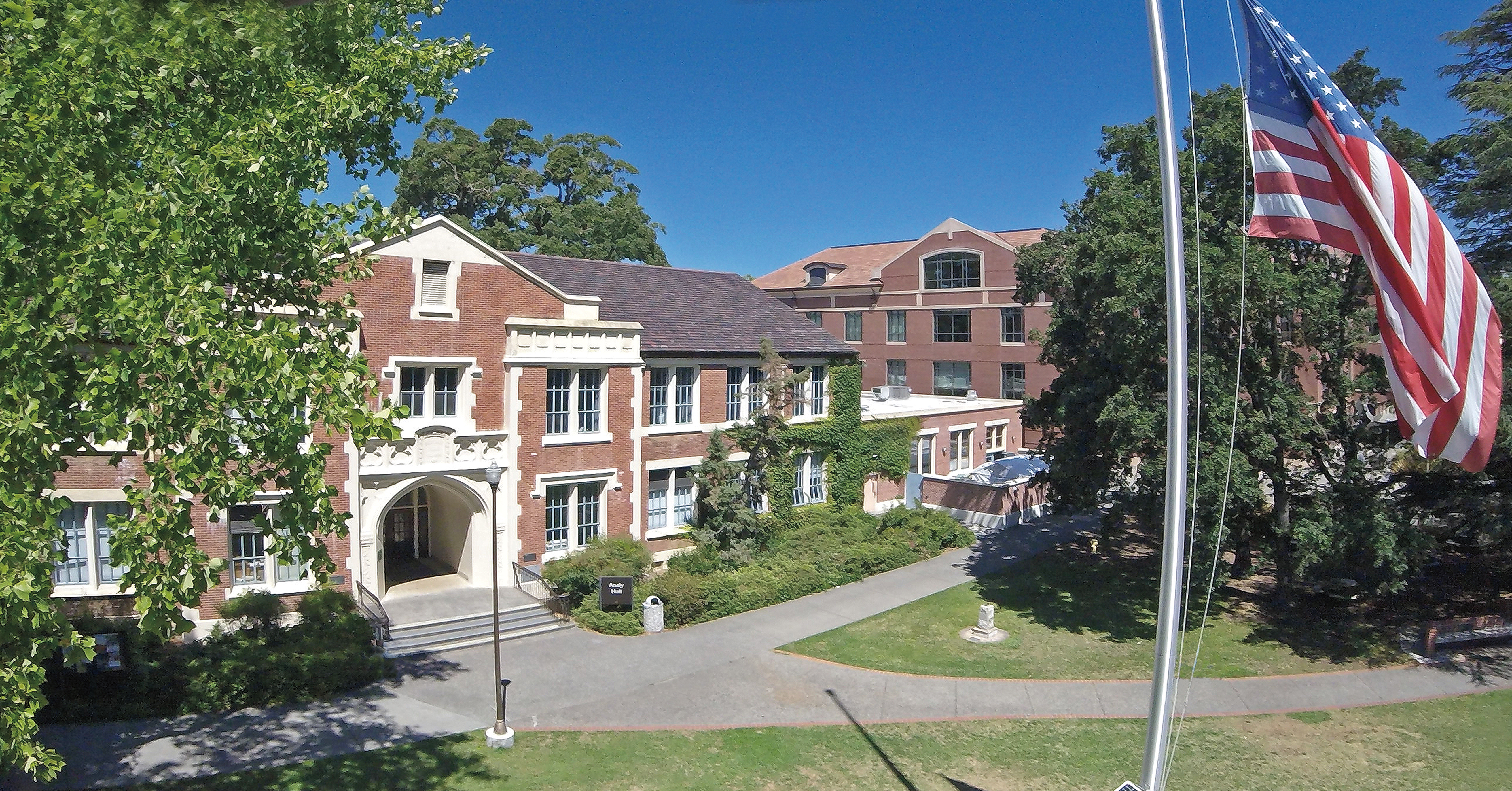 AN AFFORDABLE AND EASY PATHWAY TO A TOP UNIVERSITY OF CALIFORNIA