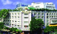 Khách sạn Rex - 141 Nguyễn Huệ, Quận 1