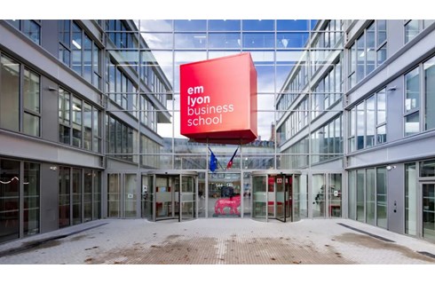 Emlyon Business School