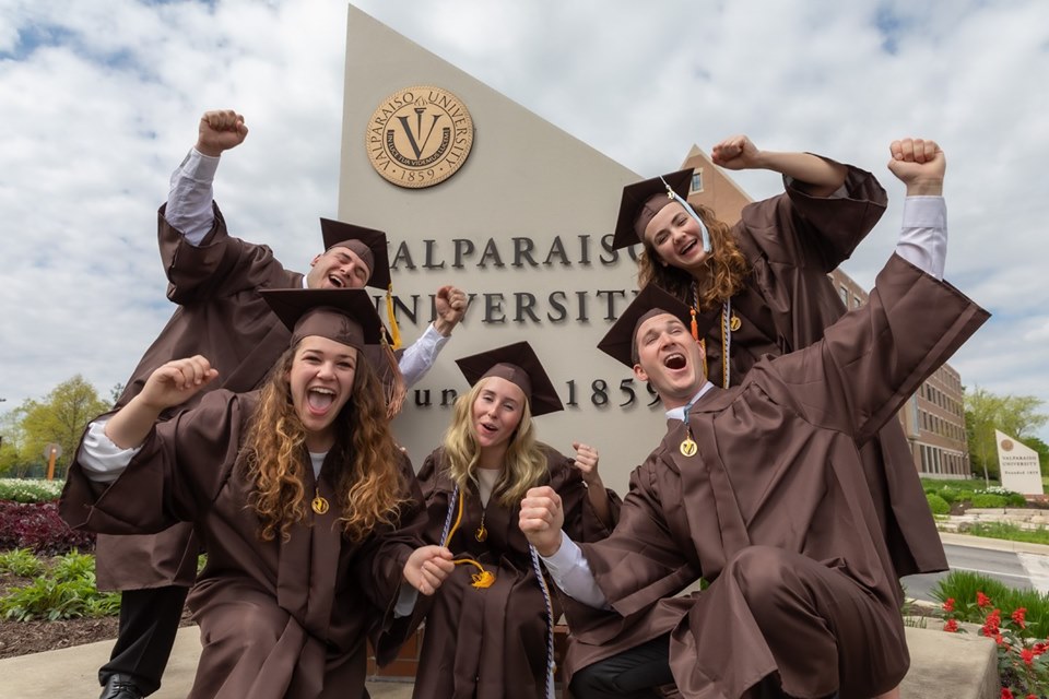 LỢI THẾ KHI HỌC SINH QUỐC TẾ HỌC TRUNG HỌC TẠI MỸ