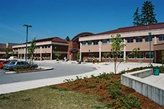 Coquitlam School District - Trường trung học bao quanh bởi khung cảnh thiên nhiên trong lành và tuyệt vời