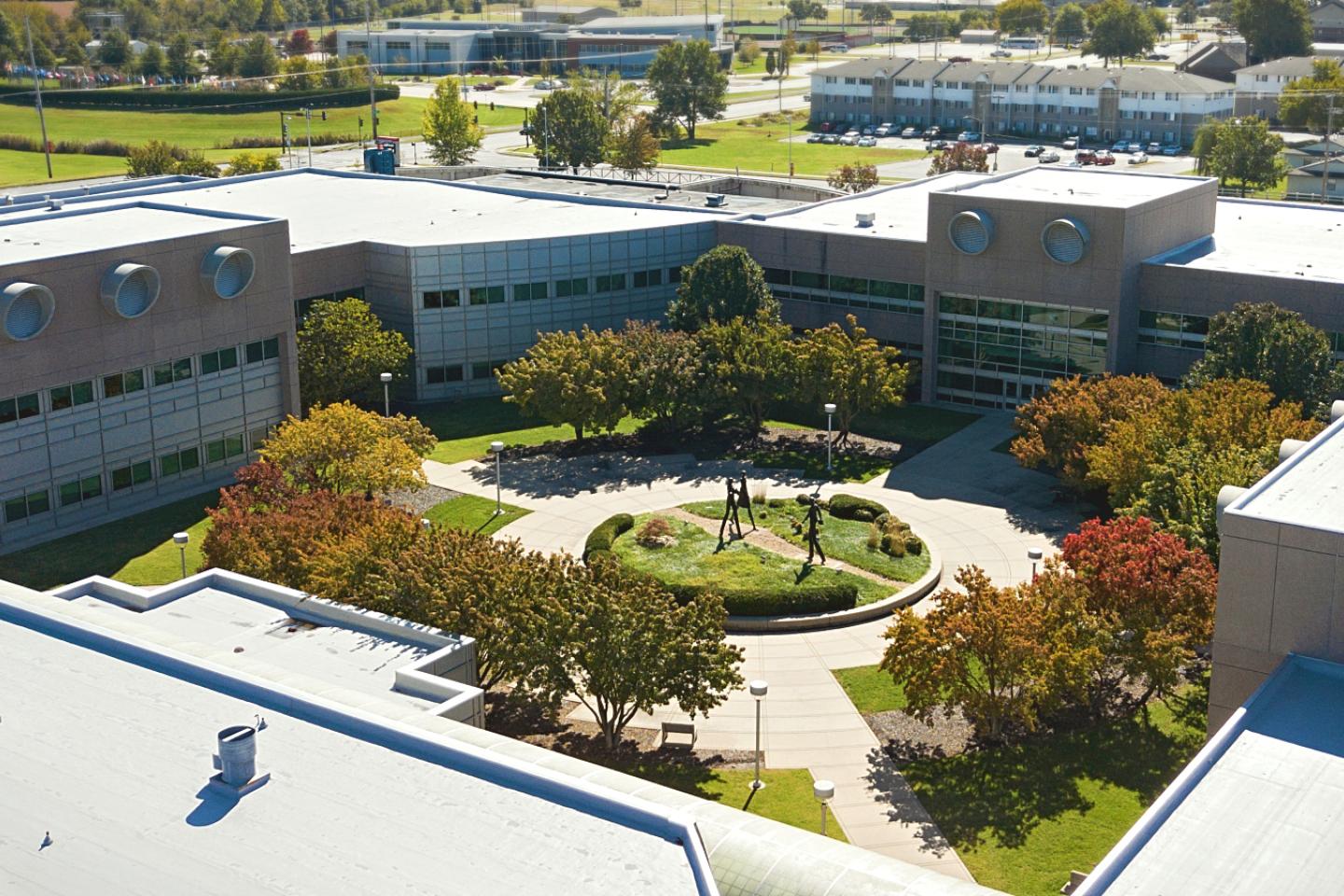 Đại học quốc tế Pittsburg State, Kansas - học bổng hấp dẫn lên đến $2000