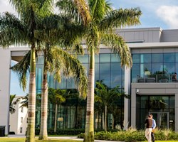 Chinh phục học bổng tại ngôi trường hàng đầu Florida cho sinh viên quốc tế - LYNN UNIVERSITY