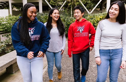 Gặp gỡ đại diện KENNEDY CATHOLIC HIGH SCHOOL - Top 5 trường trung học tư thục tốt nhất Bang Washington