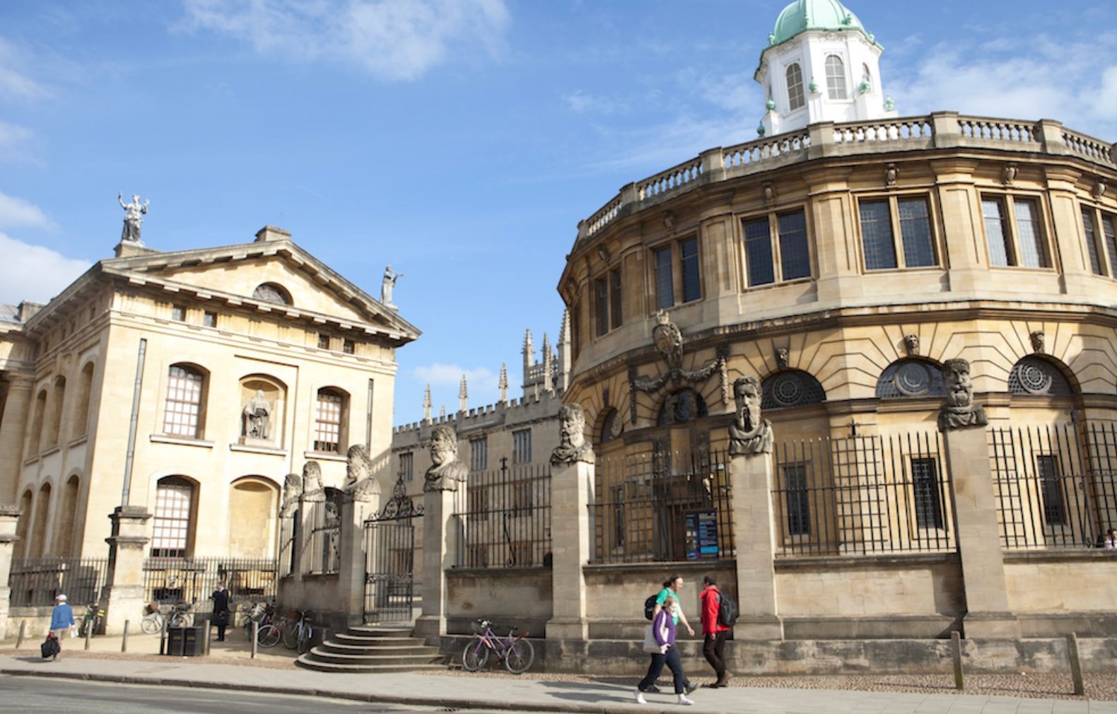 Gặp gỡ đại diện trường OXFORD SIXTH FORM COLLEGE để chinh phục giấc mơ Oxford với học bổng 40%