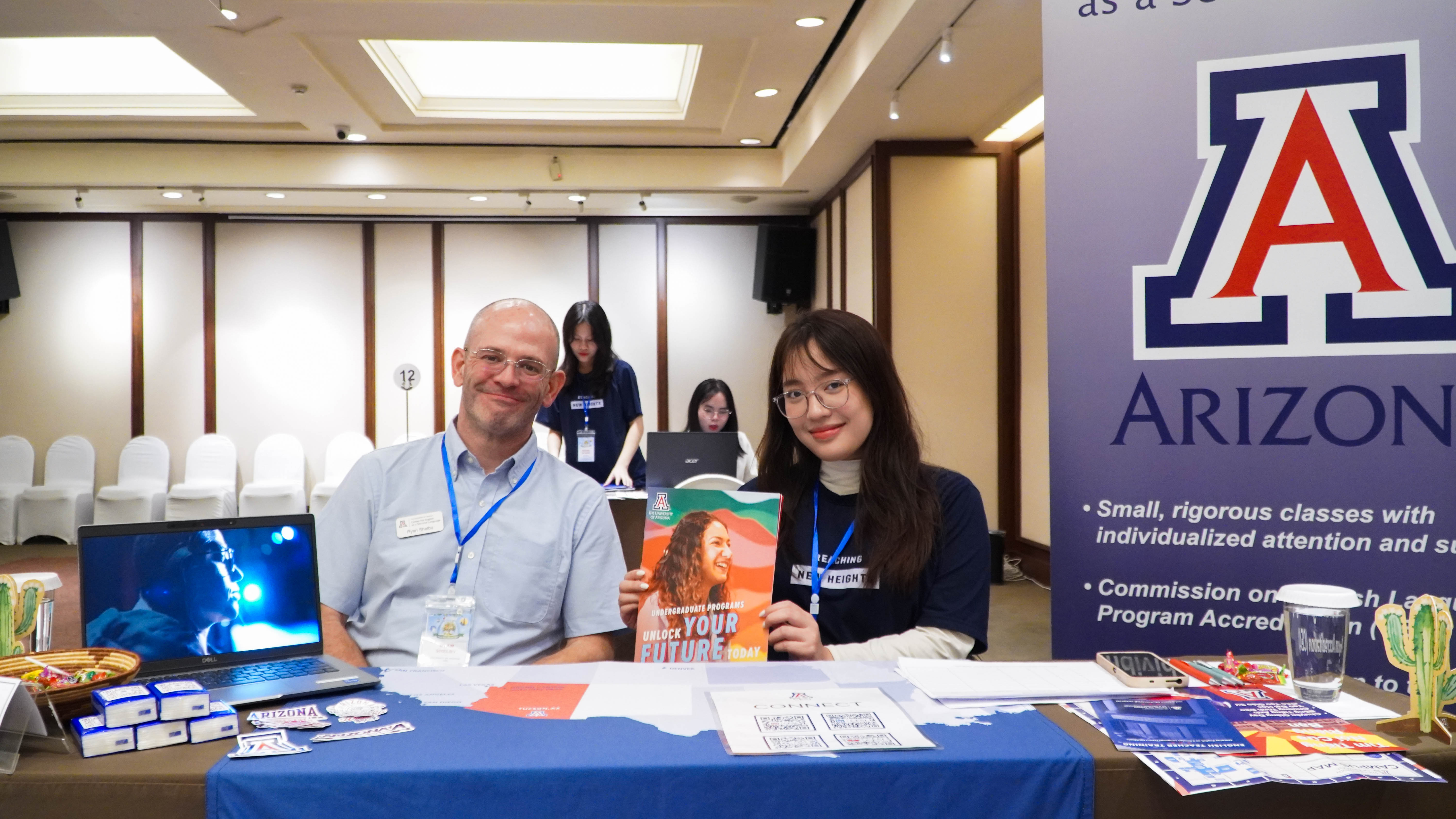 TIN ĐỘC QUYỀN CHO GEN Z Capstone Education chính thức tuyển Đại sứ truyền thông Triển lãm du học mùa thu 2025