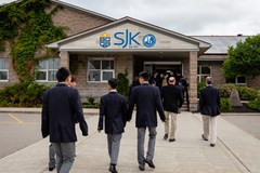 Tấm vé vàng du học Canada Nền tảng IB xuất sắc và học bổng lên đến 32,000 CAD từ St. Johns-Kilmarnock School