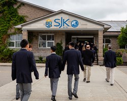 Tấm vé vàng du học Canada Nền tảng IB xuất sắc và học bổng lên đến 32,000 CAD từ St. Johns-Kilmarnock School